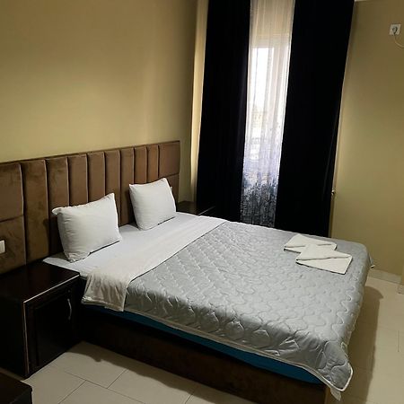 Hotel Yal Restaurant Tetovo Buitenkant foto