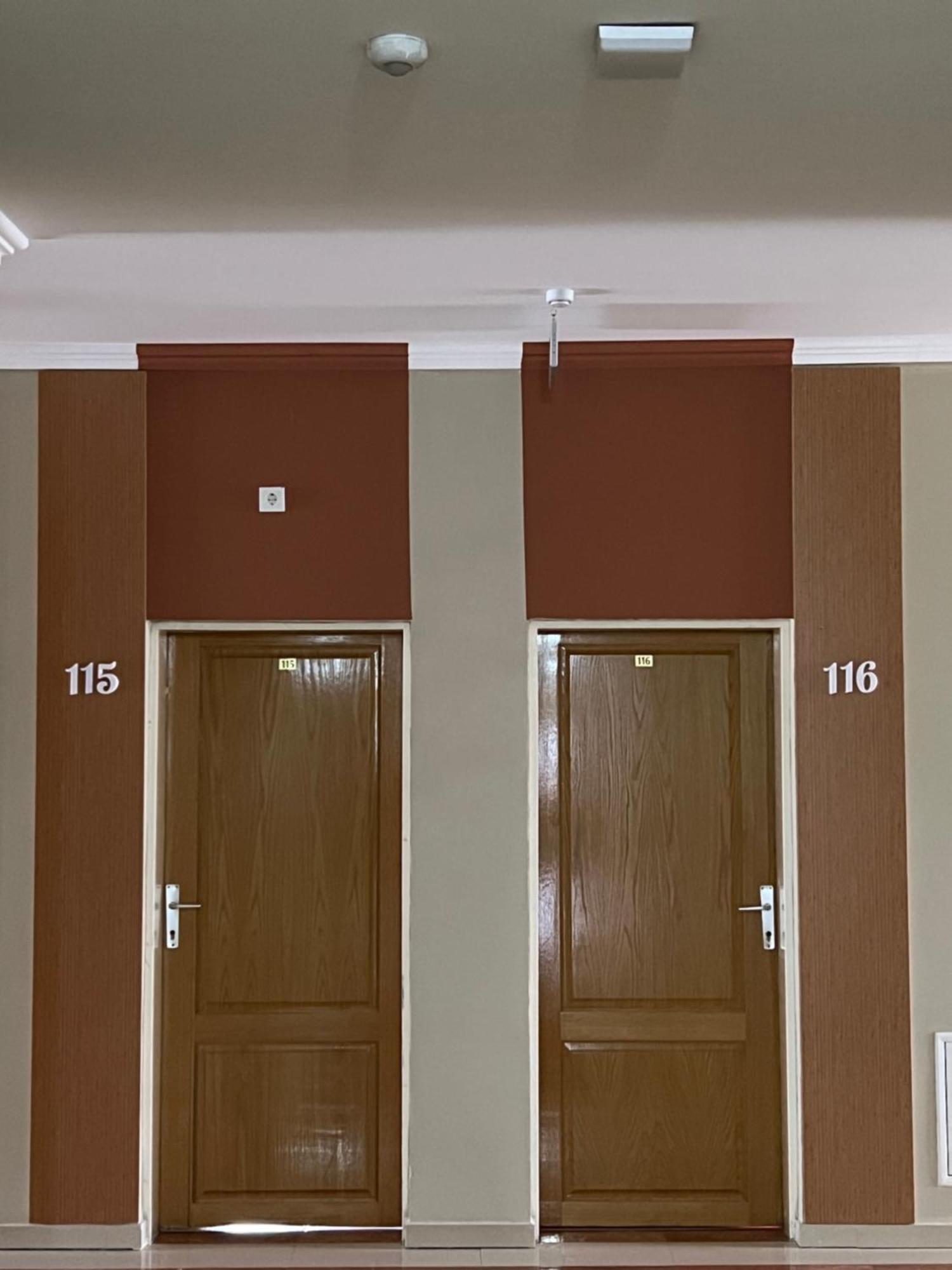 Hotel Yal Restaurant Tetovo Buitenkant foto