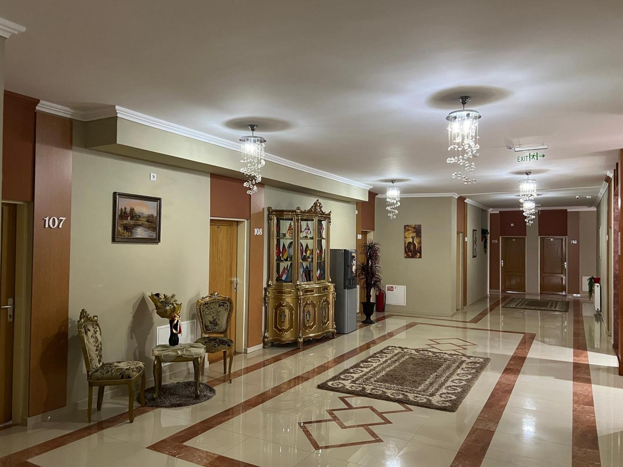 Hotel Yal Restaurant Tetovo Buitenkant foto