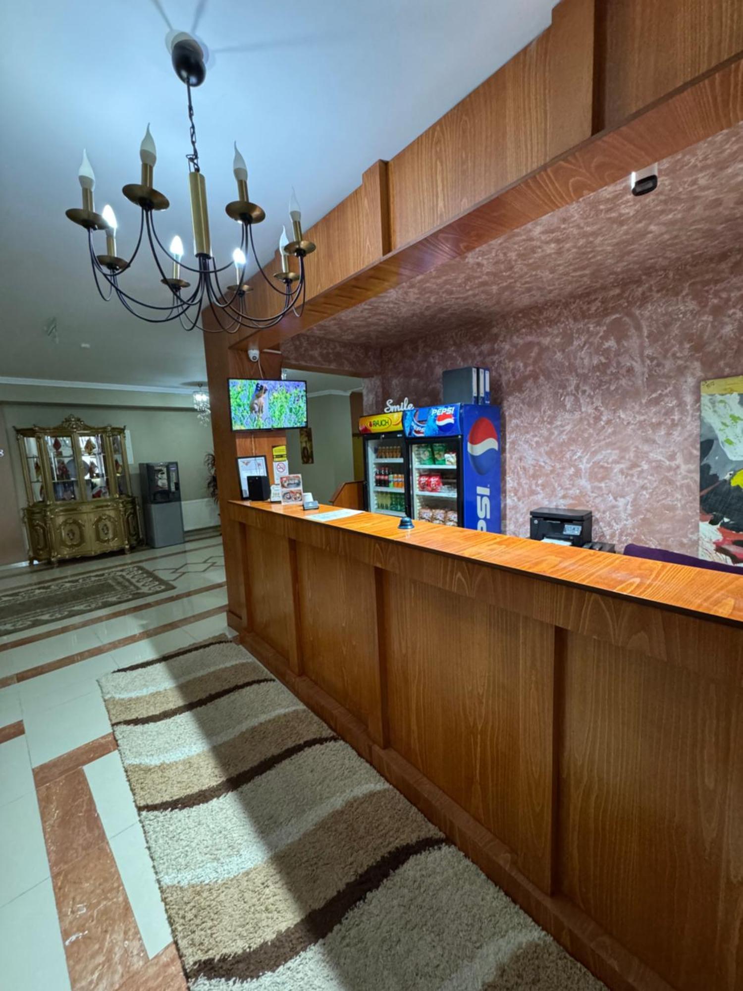 Hotel Yal Restaurant Tetovo Buitenkant foto
