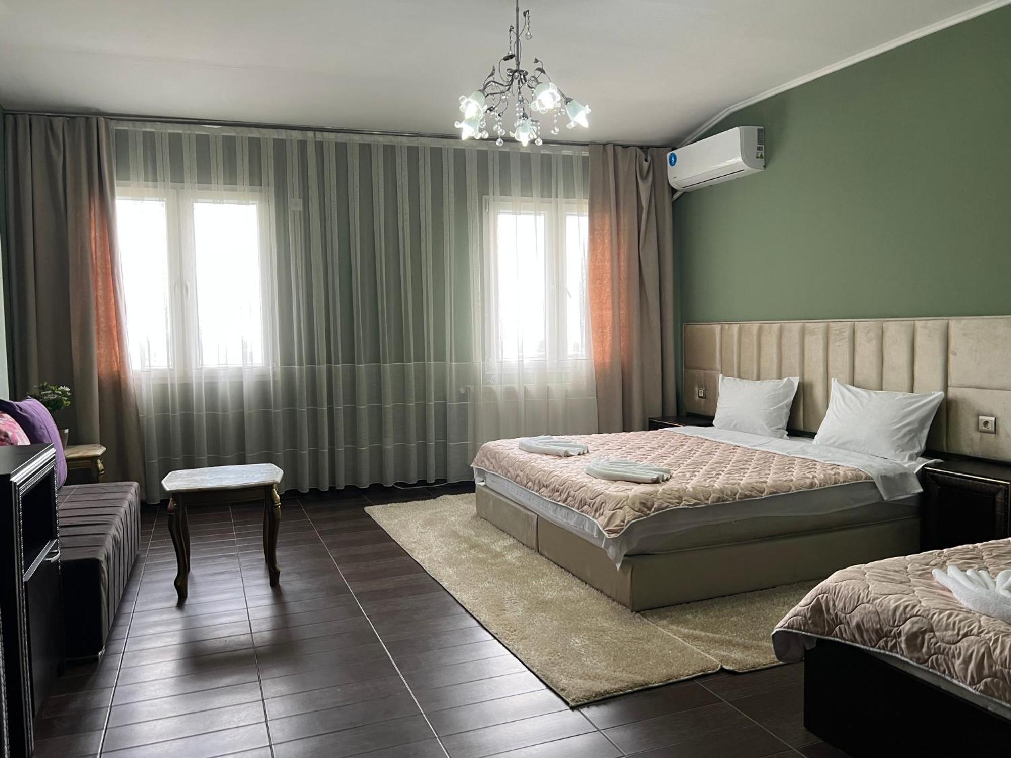 Hotel Yal Restaurant Tetovo Buitenkant foto